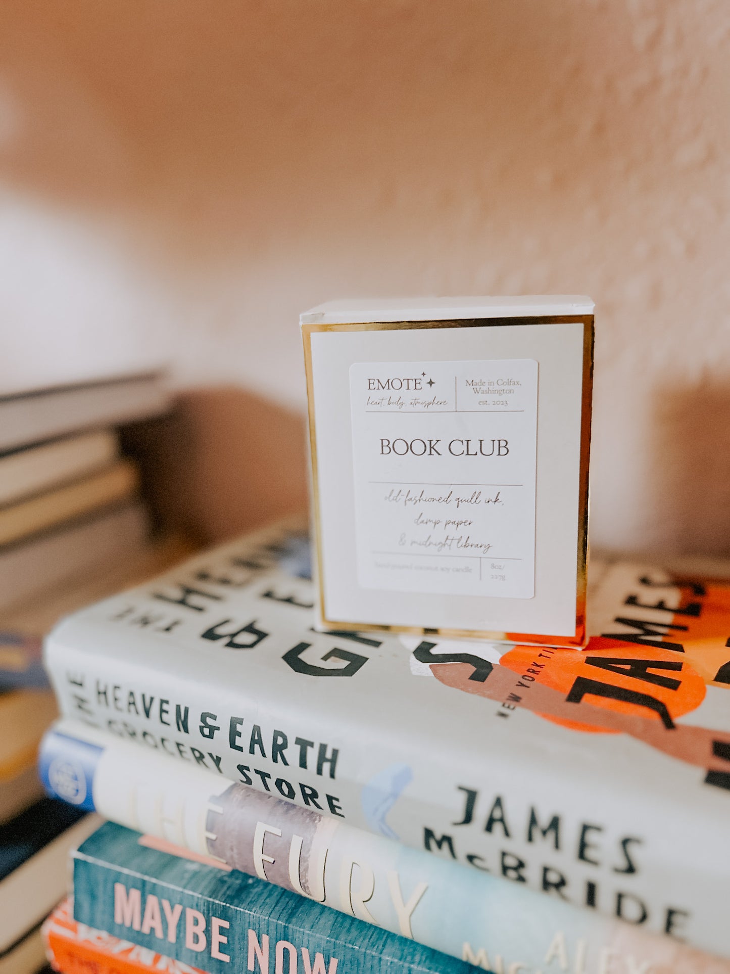 book club 8 oz soy candle