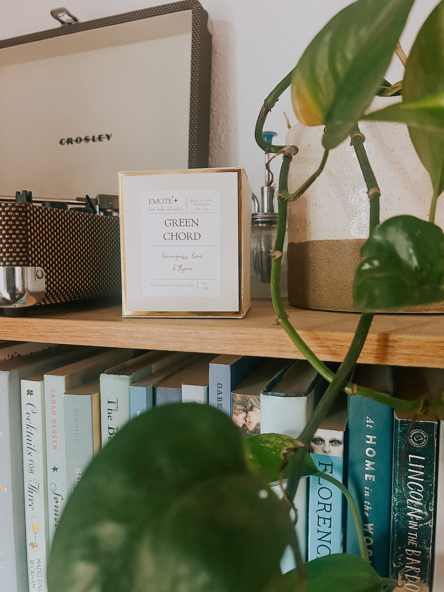 green chord 8 oz soy candle