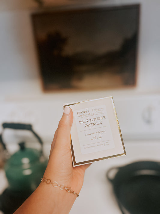 brown sugar oat milk 8 oz soy candle