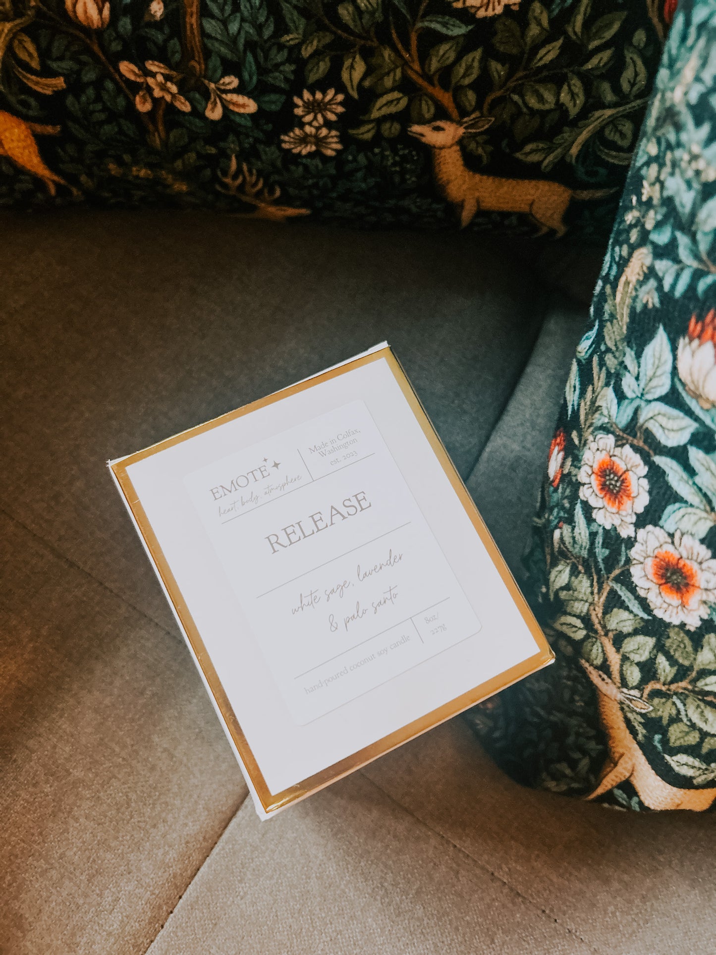 release 8 oz soy candle