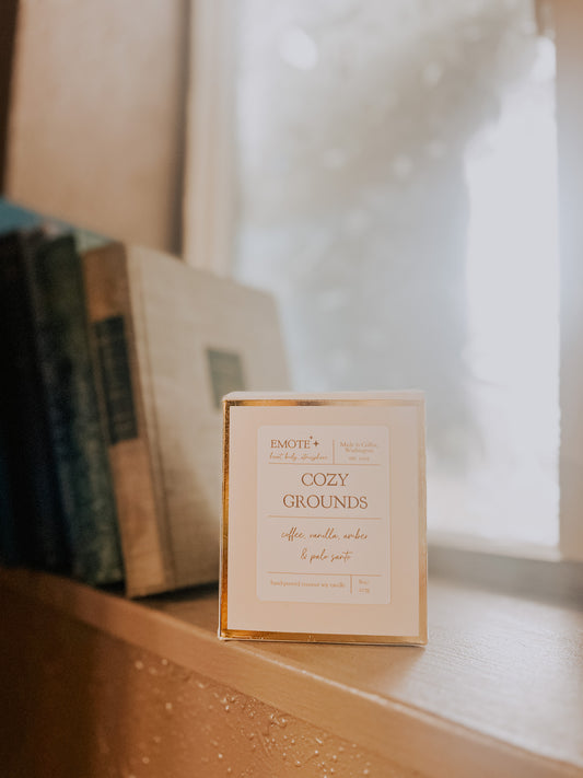 cozy grounds 8 oz soy candle