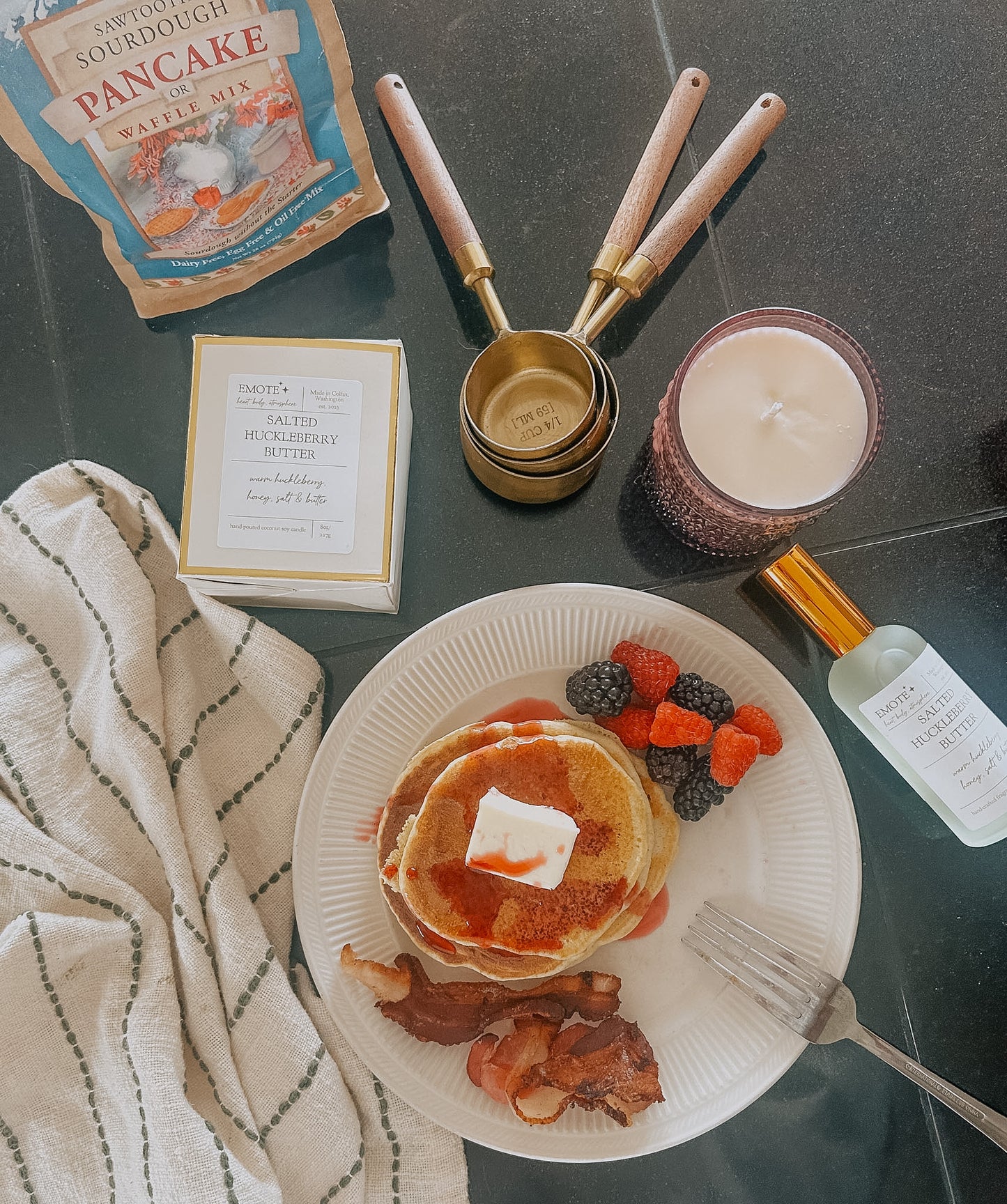 salted huckleberry butter 8 oz soy candle