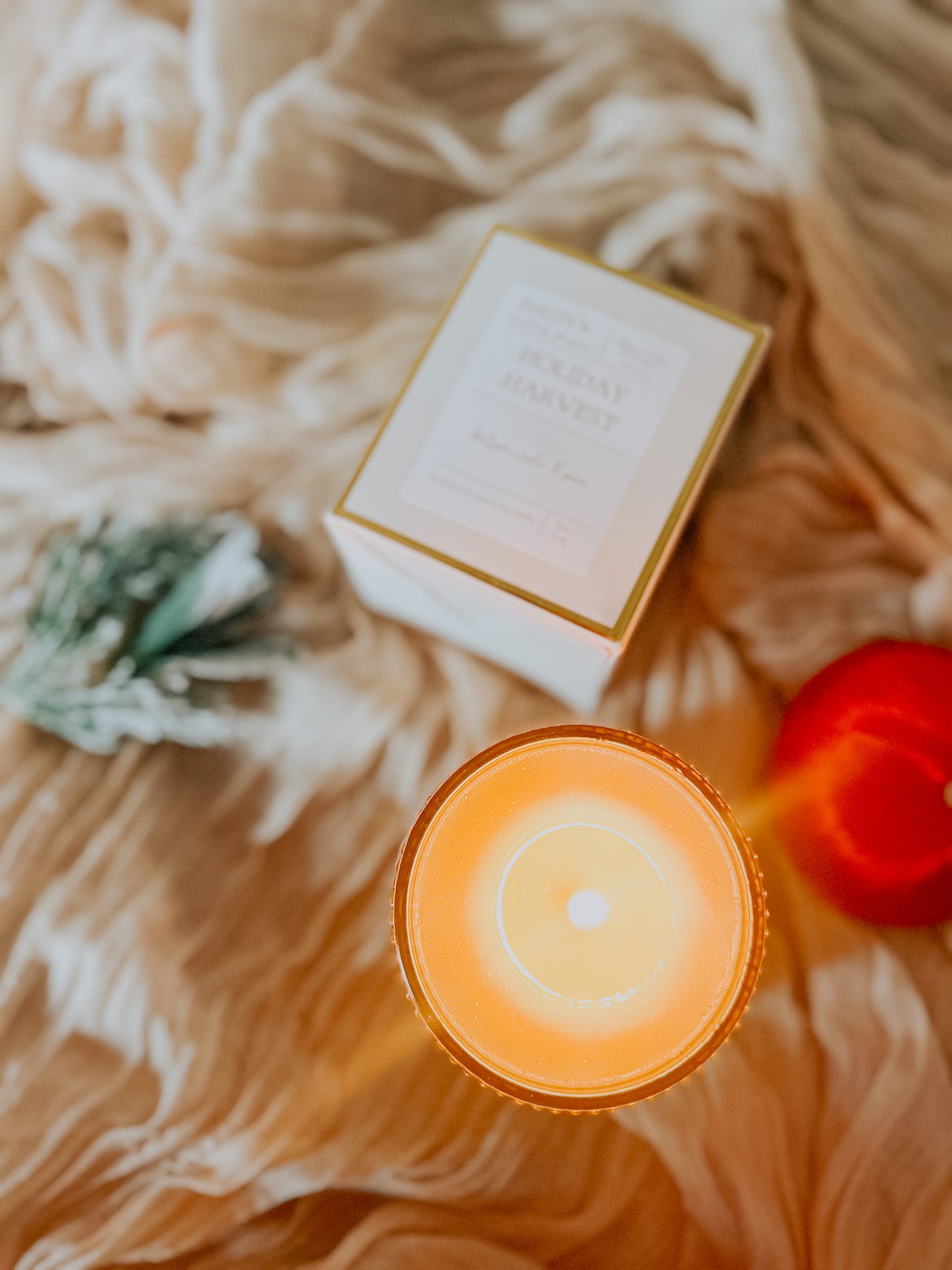 holiday harvest 8 oz soy candle