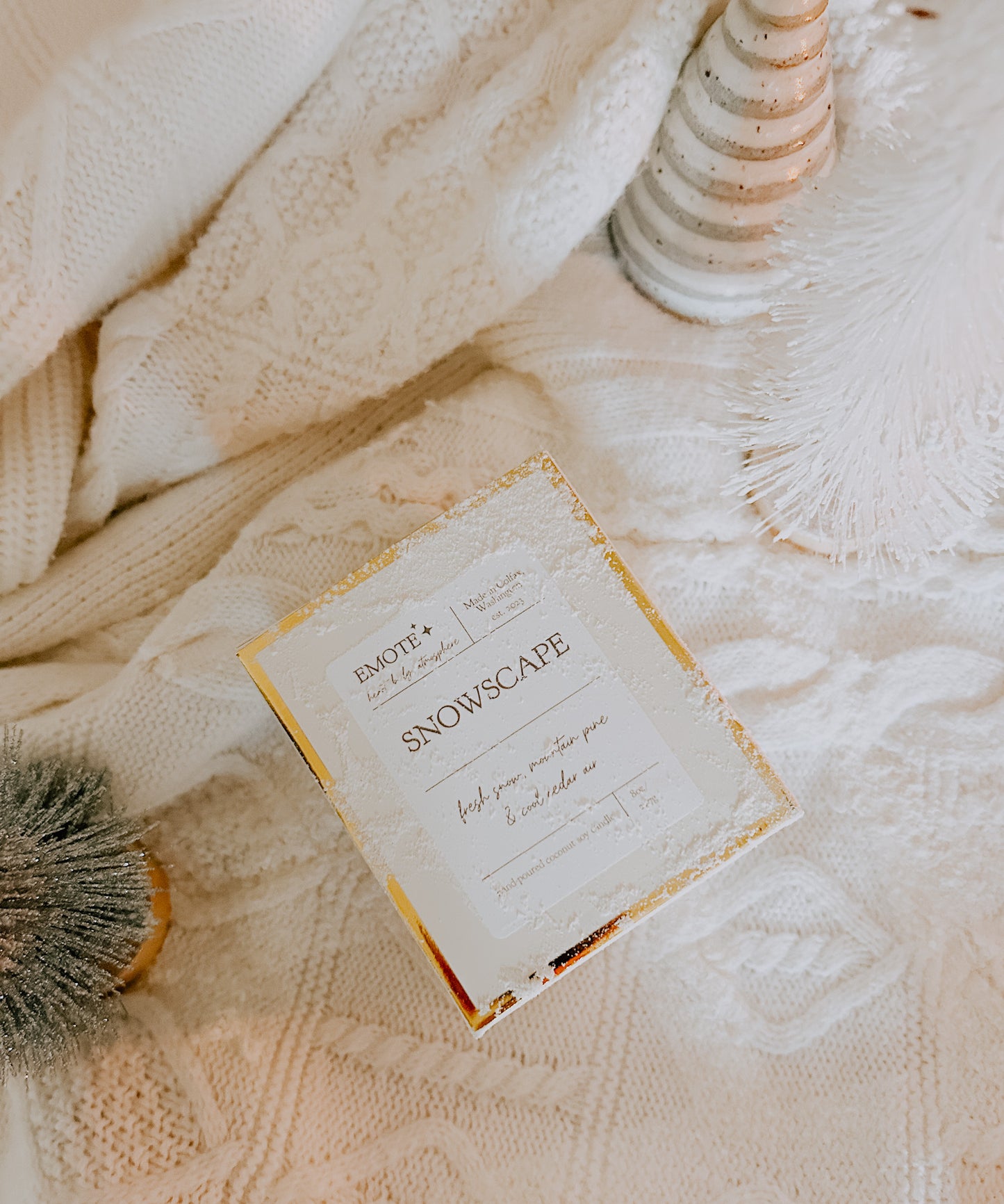 snowscape 8 oz soy candle