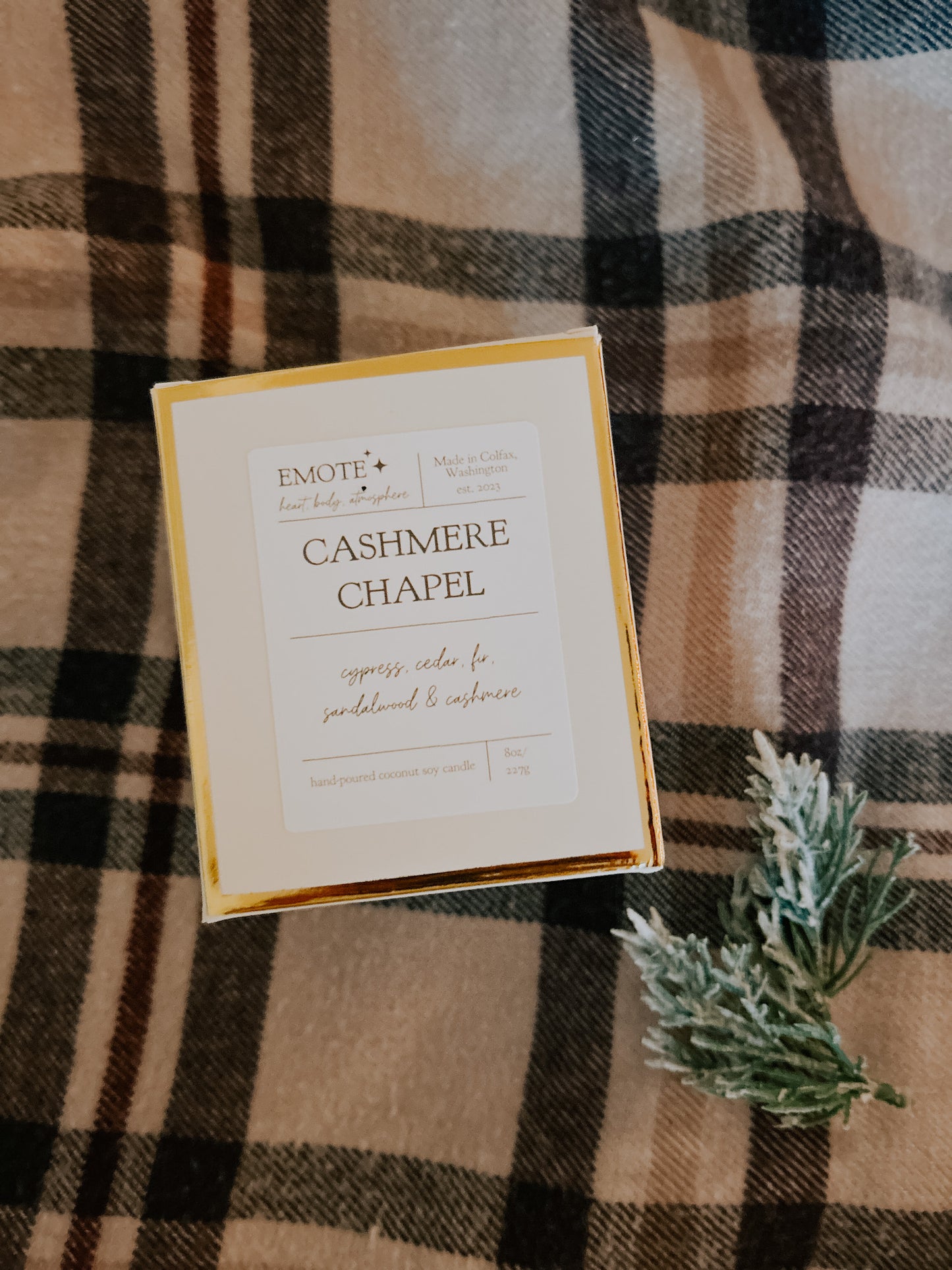 cashmere chapel 8 oz soy candle