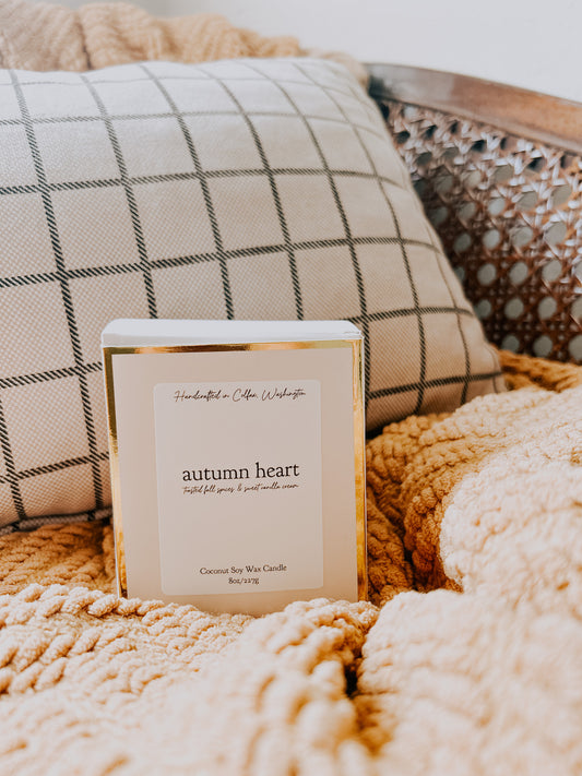 autumn heart 8 oz soy candle